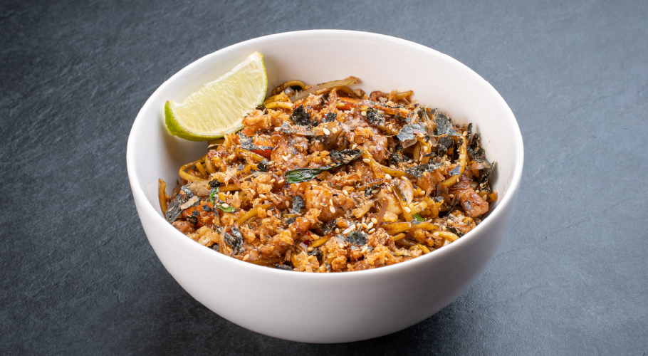  Яєчна локшина зі свининою та соусом блек пеппер з доставкою від Yaposhka