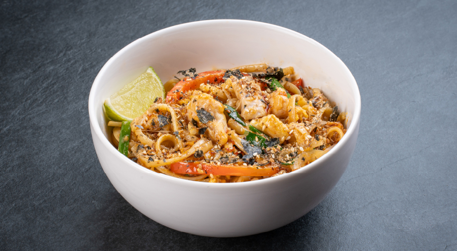  Удон з курчам у кокосово-вершковому соусі з доставкою від Yaposhka