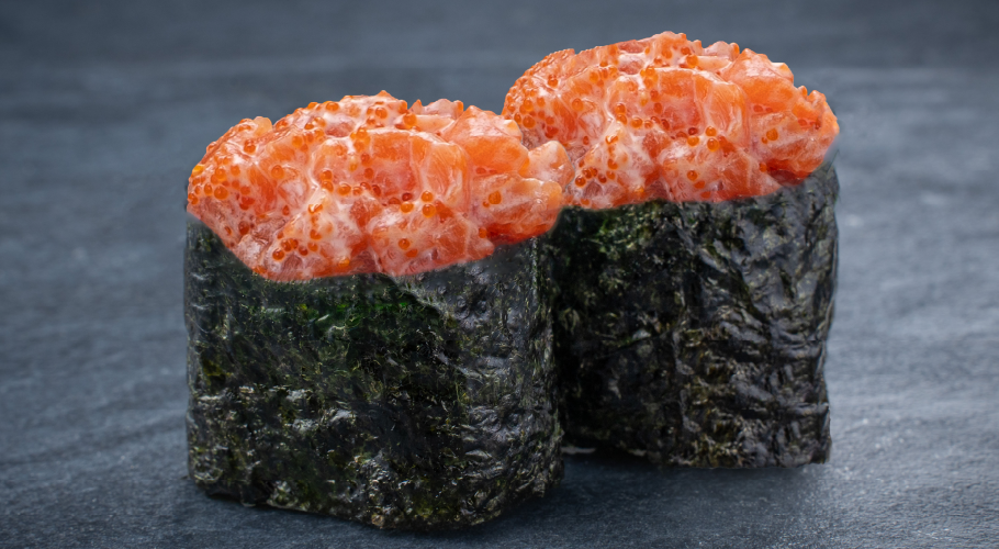  Spicy salmon sushi delivery from Yaposhka